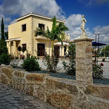 Agios Ilias 2 *