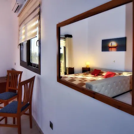 Villa Agios Ilias 2 *